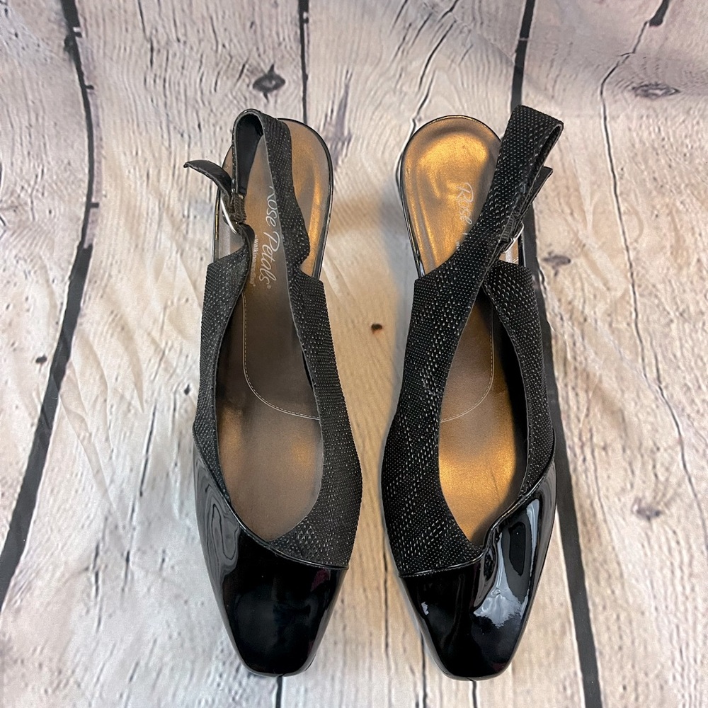 Rose Petals by Walking Cradles Black patent leather Heel size 12 W Flaw